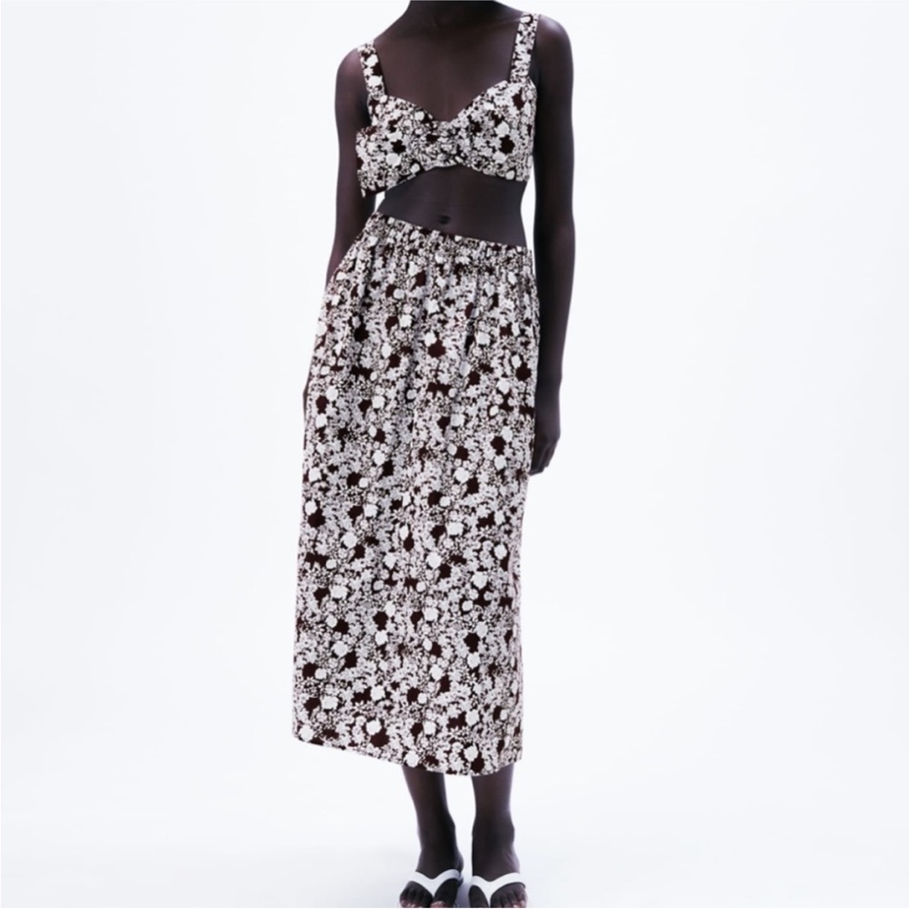 Zara Buckle floral crop top - Picture 2 of 7